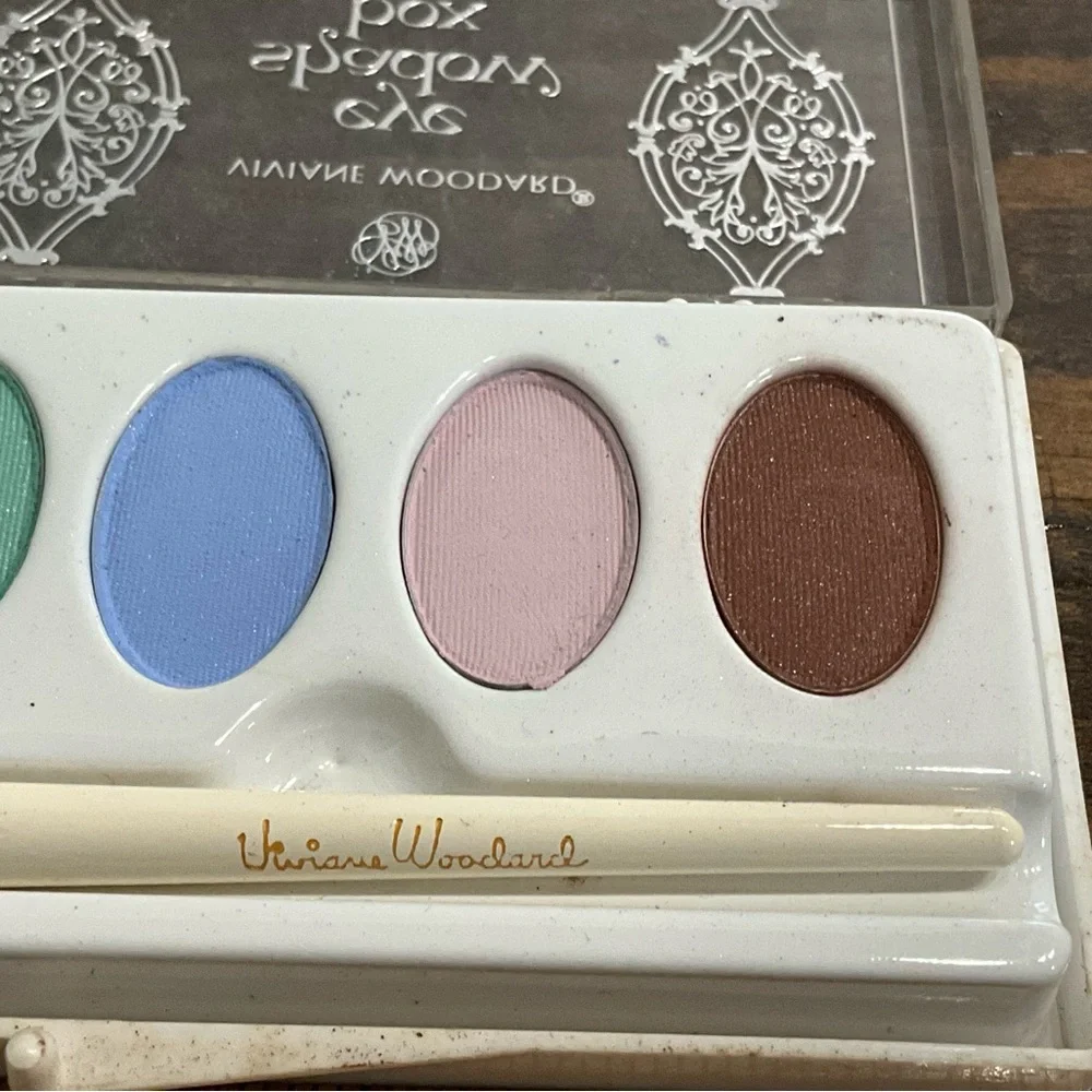 Vintage Vivane Woodard Eye Shadow Box Unused Light Colors